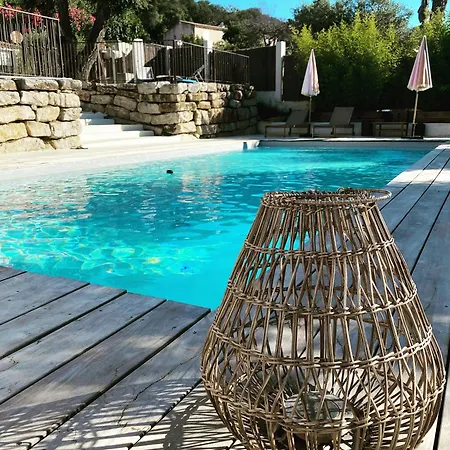 Le Cabanon De Val Bed & Breakfast